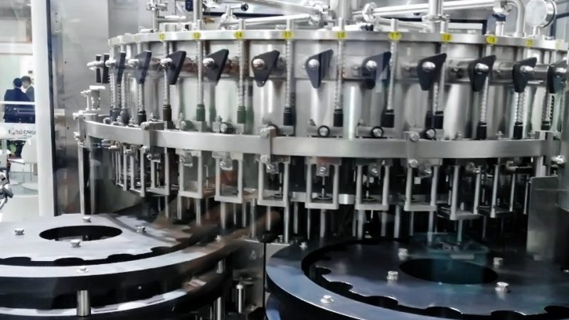 成都饮料灌装封口机：揭秘高效灌装背后的技术奥秘